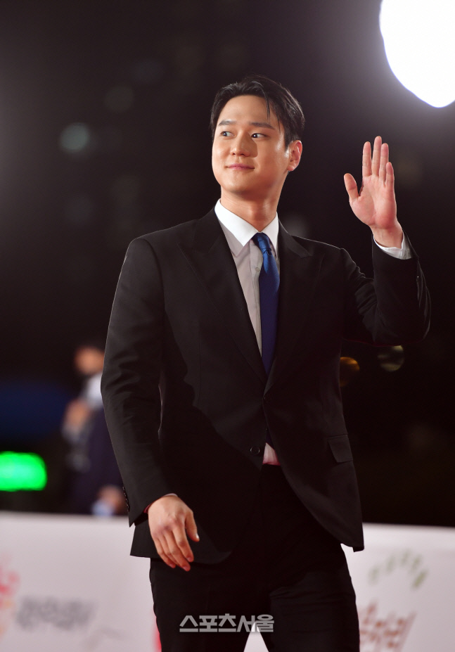 '인사도 반듯' 고경표[포토]