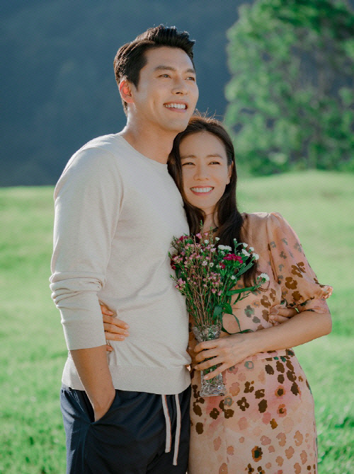 '아빠' 현빈, 나이스 타이밍…귀국해 출산한 ♥손예진, 아들 곁 지켰다