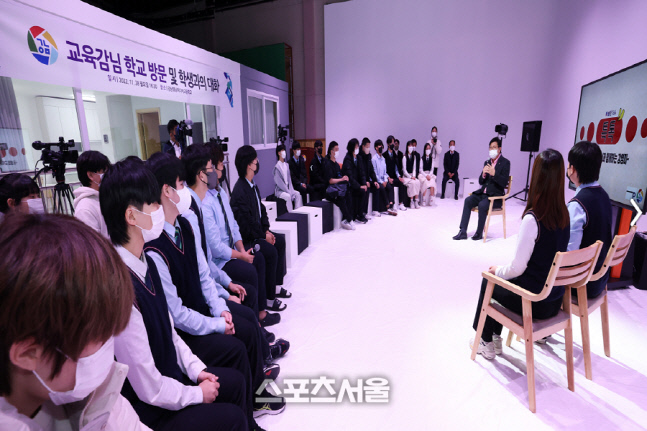 [포토 인천] '강남영상 미디어고' 학생들과 도성훈 인천교육감, "특별한Talk(특톡)" 진행