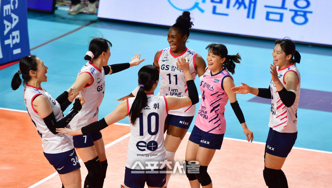 강호 흥국생명 3-2로 잡은 GS칼텍스[포토]