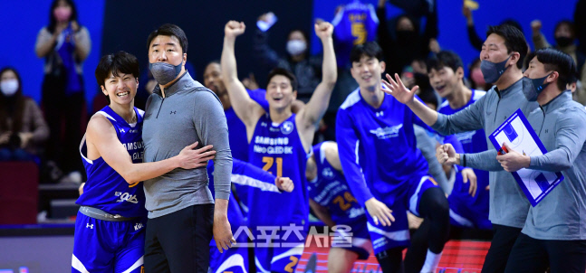 3연패 탈출 삼성 은희석 감독이 꼽은 키플레이어 3인방[승장]