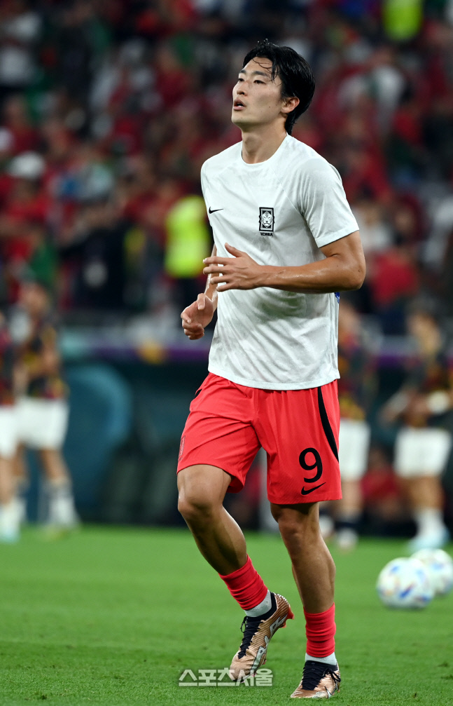 [포토] 몸 푸는 조규성 \'포르투갈전도 부탁해\'