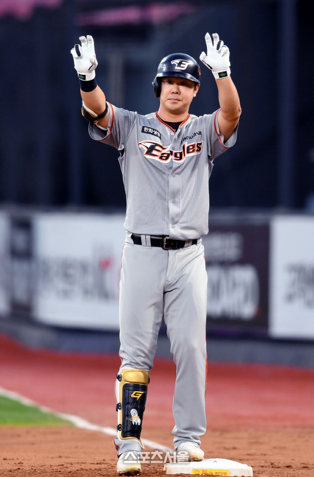 [포토] 김인환, 1회 선취점 뽑으며 산뜻한 출발