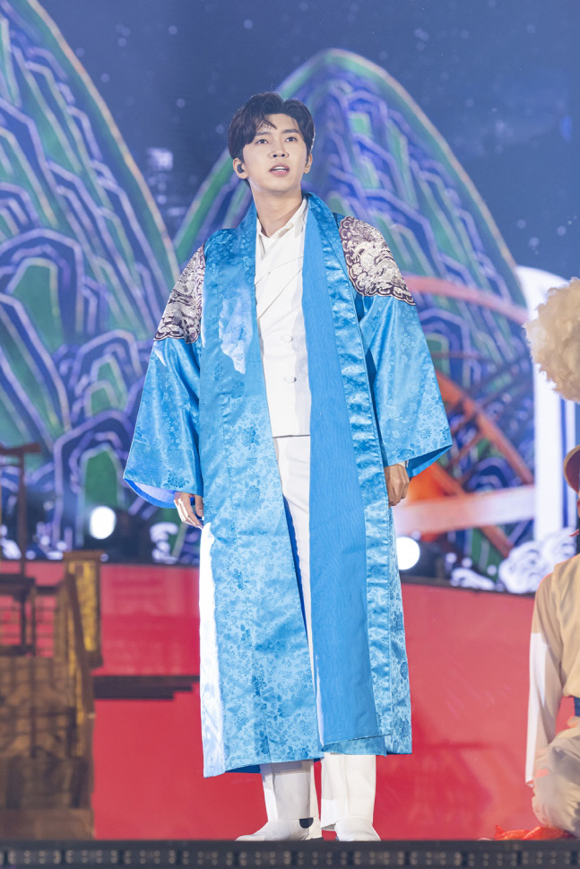 임영웅, 부산 앙코르 콘서트 종료 보도사진(2)