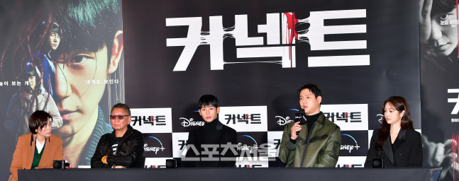 기자 질문에 답하는 고경표[포토]