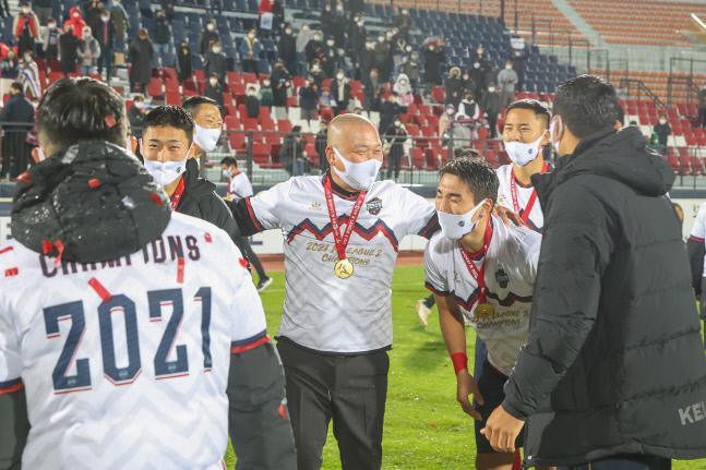 211023 김천상무 김태완감독