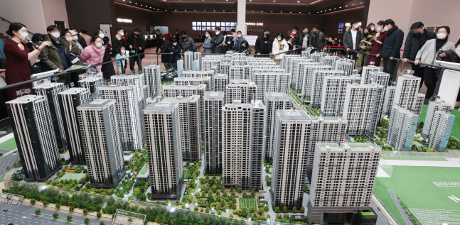 서울 아파트 분양 본격 재개<YONHAP NO-3203>