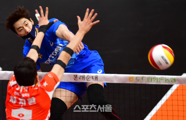 블로킹 피해 강타, 박철우 [포토]