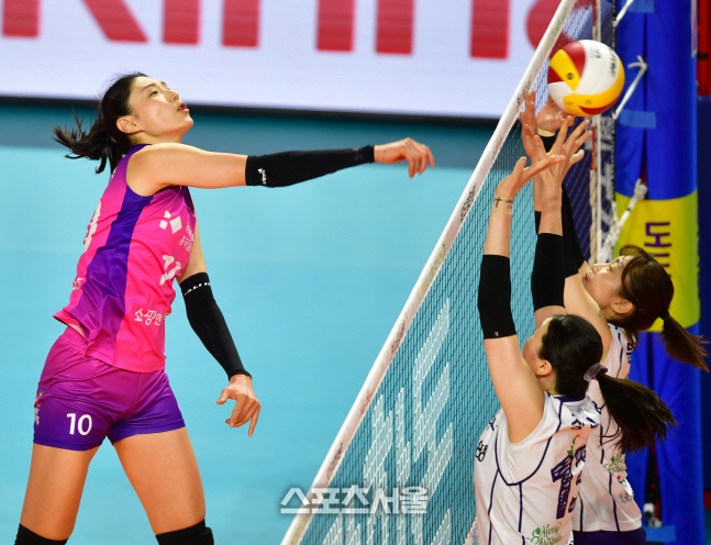 '높이가 왜이랴?' 김연경[포토]