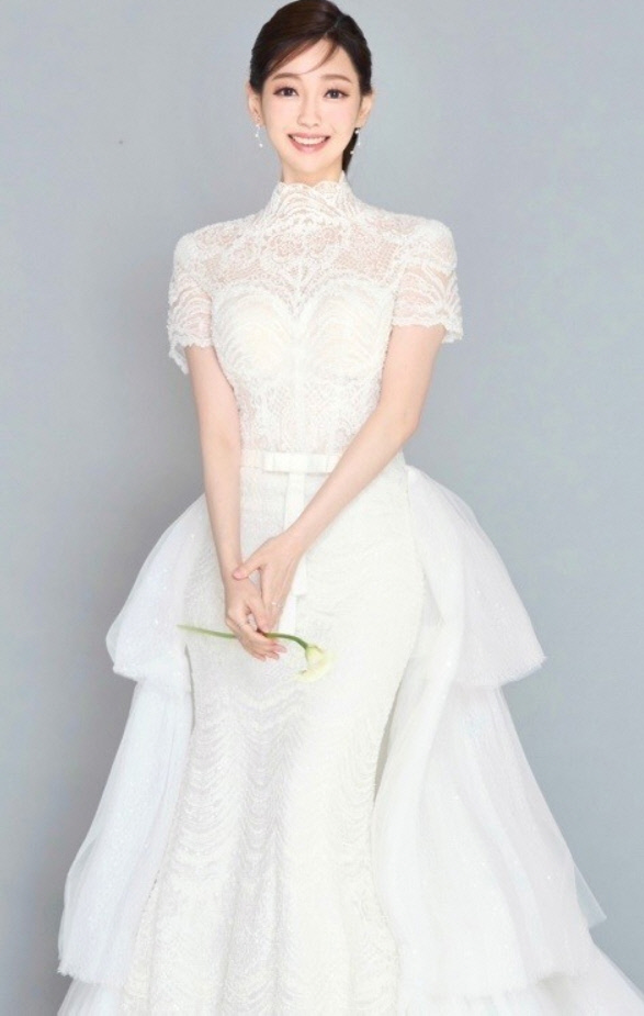 'KBS 기상캐스터' 강아랑 결혼, 예비신랑은 동갑내기 서울대 출신 수의사