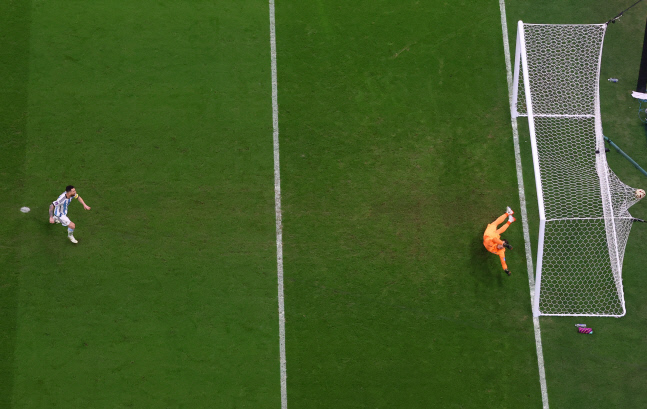 이번 대회 최고의 GK까지 뚫었다, 백발백중 'PK 神' 메시[도하 SS현장]