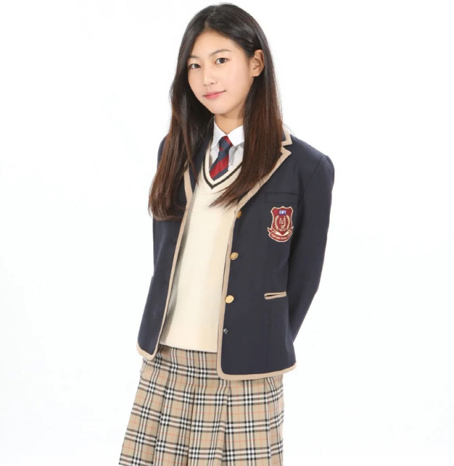 송종국 딸 송지아, 학교 모델됐다. 교복도 모델핏