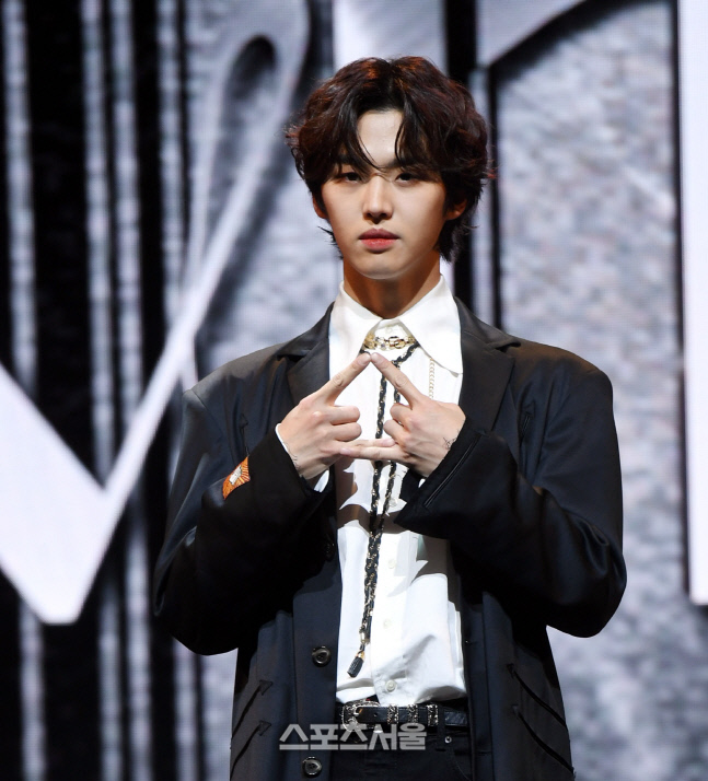 펜타곤 홍석, 입대 7개월 만에 의병 전역 "공황 장애 및 우울증 증세 악화"[공식]