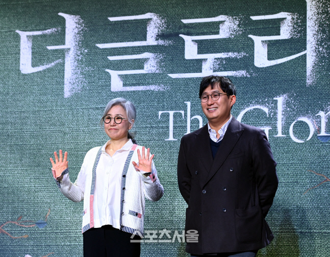 '더 글로리' 김은숙 작가 "고2 딸 학폭 걱정했더니 언제 적 김은숙이냐고"