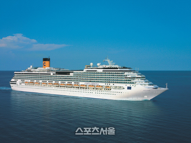 [사진1] 국내 최대 규모의 크루즈 전세선 코스타 세레나호