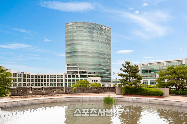 경과원, 올해 기술 사업화 10개 과제 26건 지원 성과 달성