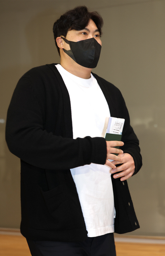 류현진, 평소보다 한 달 이상 빠른 출국