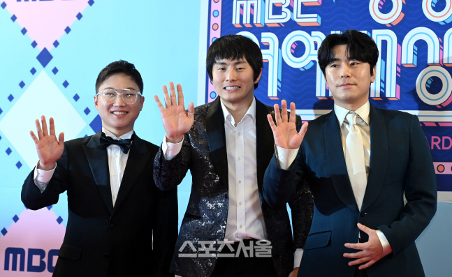 [포토] 포즈 취하는 빠니보들-기안84-이시언