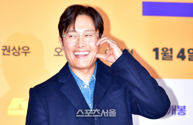 '아내 영화 대박을 위해서라면' 이병헌[포토]