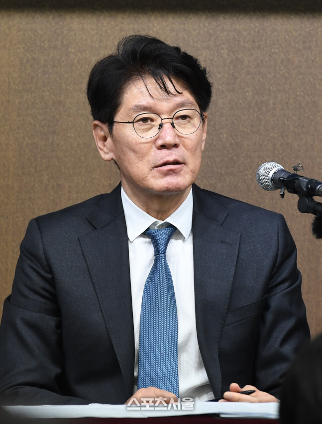 [포토]WBC 대표팀 이강철 감독, '젊은 피로만 선발하고 싶지만...'