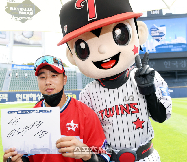 [나의 WBC]"내 공만 던지면 됩니다" 태극마크 삼수 성공, 정우영에게 남다른 무대