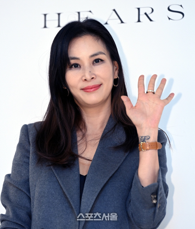 [포토] 고소영 '미소 가득 손인사'