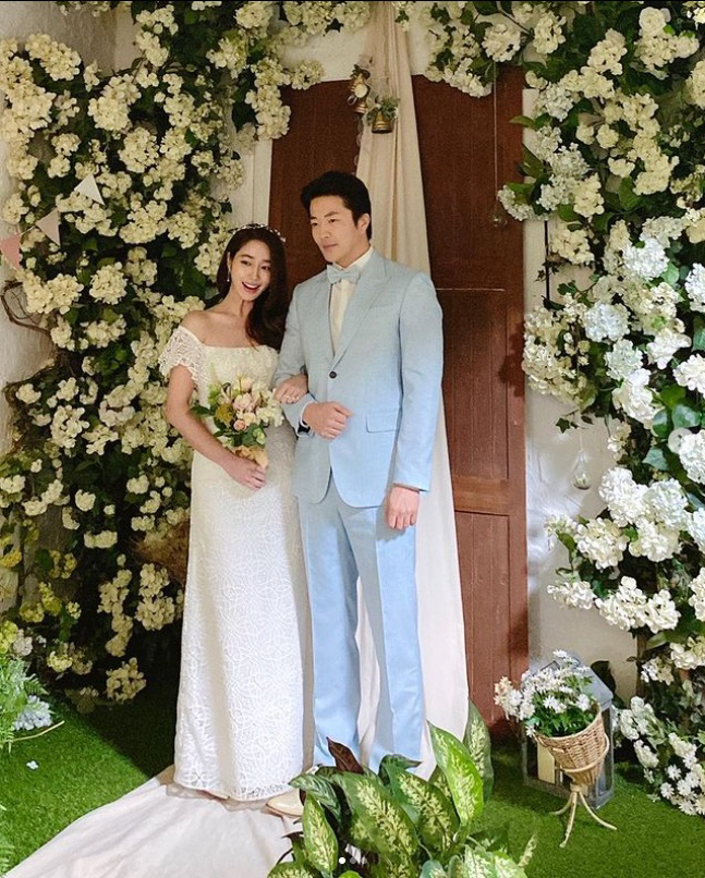 "대놓고 바람이라니" 이민정, ♥이병헌 질투할 웨딩 사진 공개