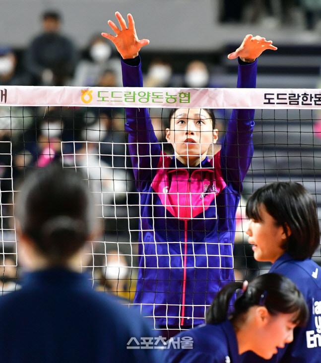 고독한 배구여제, 그래도 훈련은.... [포토]