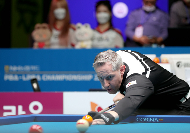 A84I4635 에디 레펜스