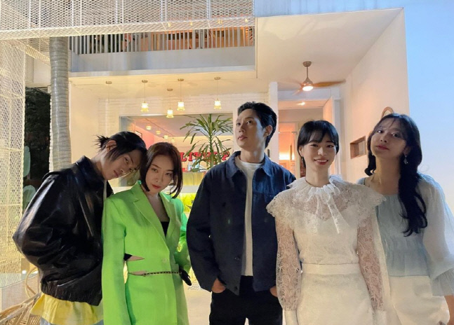 "흩어져, 무서워" 임지연 '더글로리' 악역 5인방 섬뜩한 우정사진