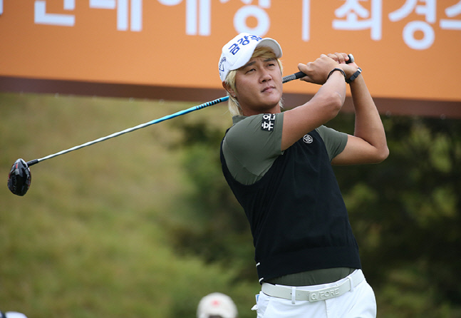 플레이하는 1987년생 허인회