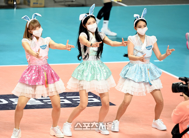 [포토] GS칼텍스 치어리더 '토끼처럼 깜찍하게'