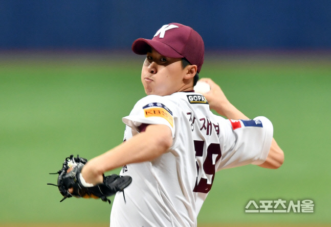 '키움 두 명의 이도류' 장재영과 김건희, 2023년 시작은 어디일까? [SS인터뷰]