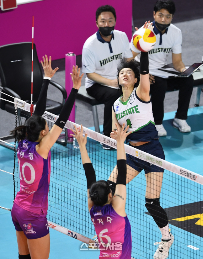 [포토]현대건설 황연주, 빈 곳으로!