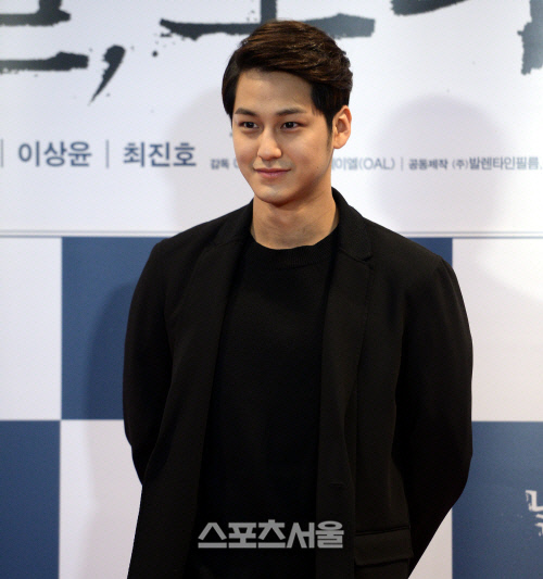 2016040401000189900011861