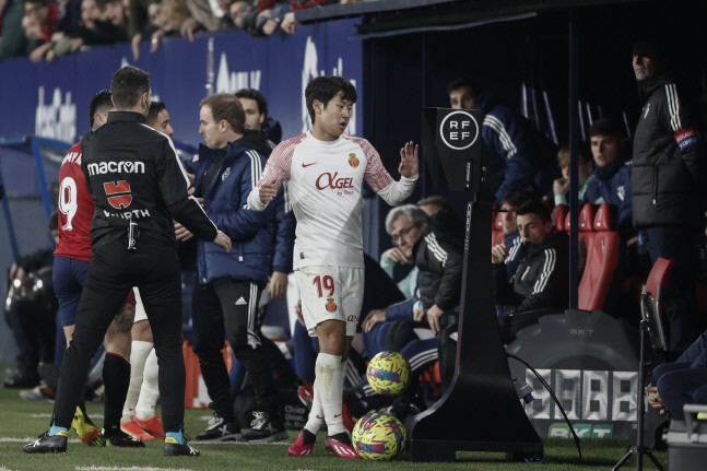 '2G만 선발복귀' 이강인, 프리킥 지연 '리그 5번째 경고'…셀타전 못 뛴다