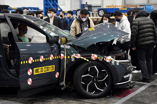 현대차그룹, 충돌 안전 평가 현장 공개