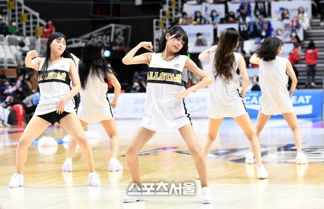 [포토]프로농구 올스타전, 치어리더 합동 공연