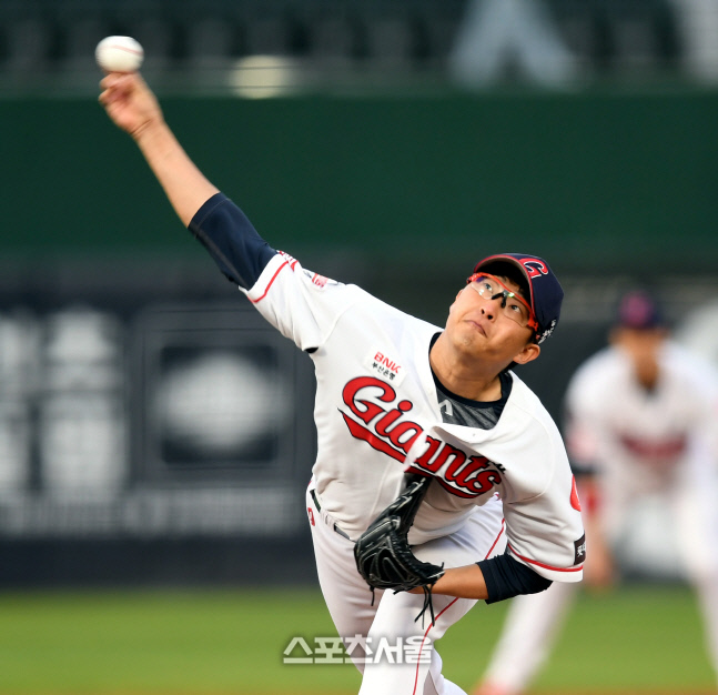 [나의 WBC⑧] 박세웅 "올림피언 자부심 안고 안경에이스 나야나!"