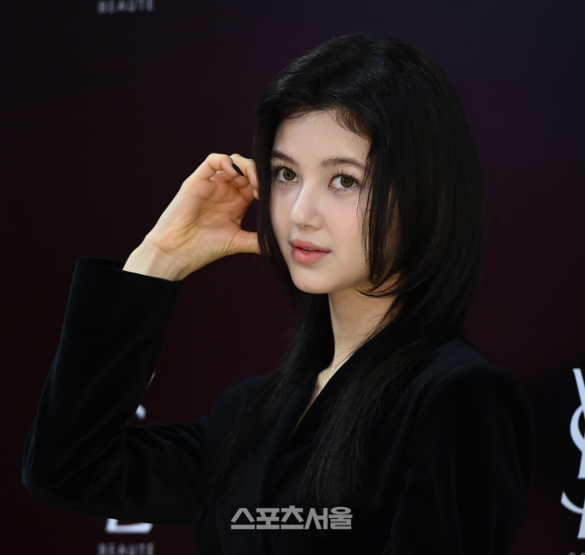 [포토] 뉴진스 다니엘 '이러니 안반하나'