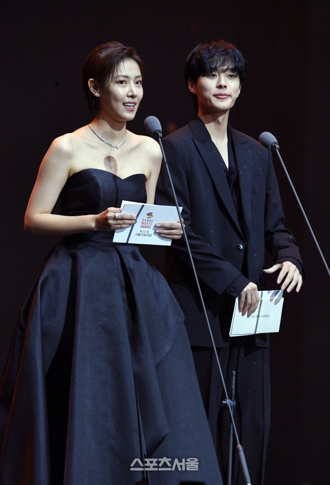 [포토]배다빈-류선호, 서울가요대상 시상자로!