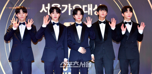 서울가요대상 레드카펫 오른 TNX[포토]