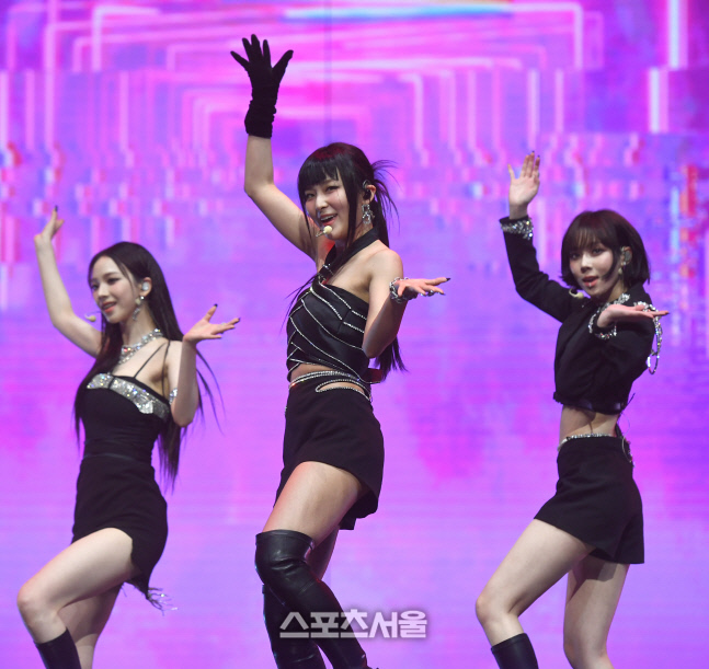 [포토] 갓더비트 카리나-슬기-윈터 \'깜찍하게\'