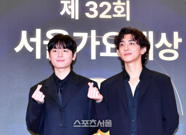 '앙증맞은 하트 발사^^' 서울가요대상 레드카펫 잔나비[포토]