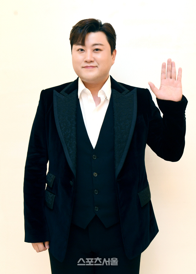 [포토]김호중, 서가대 왔어요!