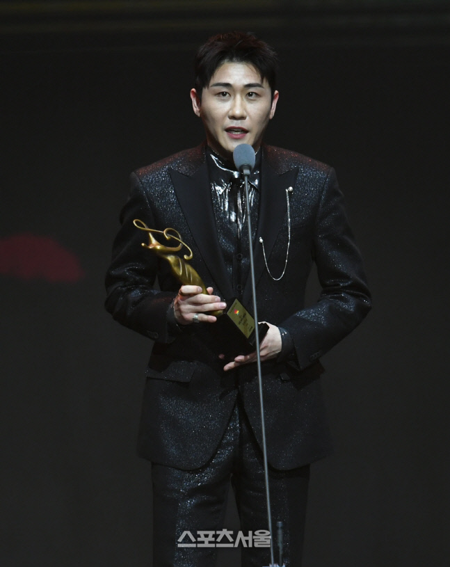 [포토] 영탁, 서울가요대상 트로트상 수상