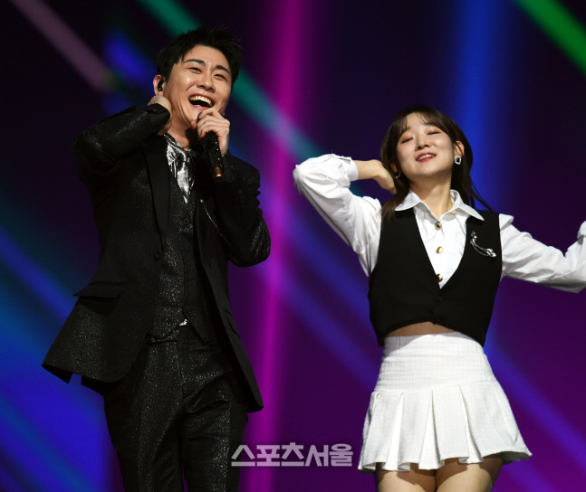 [포토] 영탁 '서울가요대상 무대 후끈하게'