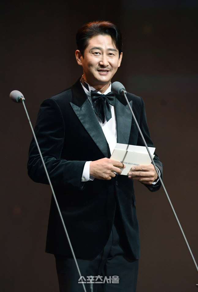 [포토]서울가요대상 시상자로 무대에 오른 박용택