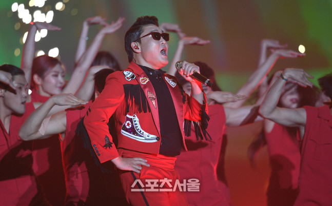 [포토] 싸이 '역시 공연의 신'