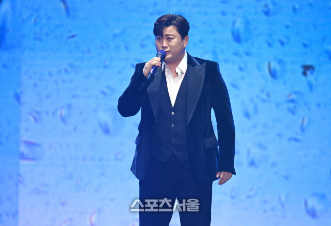 [포토] 김호중 '감미로운 주마등 무대'